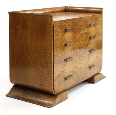 Lot 426 - An Art Deco walnut chest of drawers