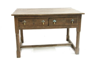 Lot 528 - An oak Hall Table