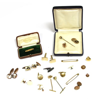Lot 110 - A collection of gentlemen's jewellery
