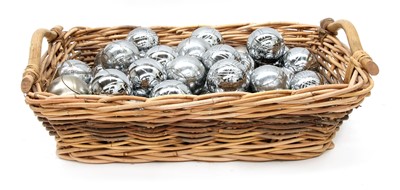Lot 155 - A basket of assorted boules