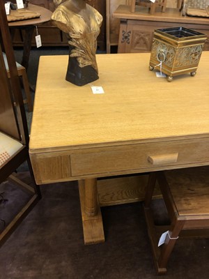 Lot 504 - An Heal's oak library table