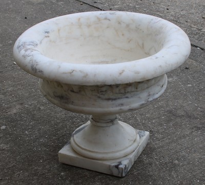 Lot 439 - A marble Campana urn