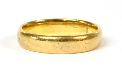 Lot 116 - A 22ct gold D section wedding ring