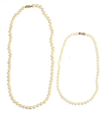 Lot 170 - Two pearl necklaces