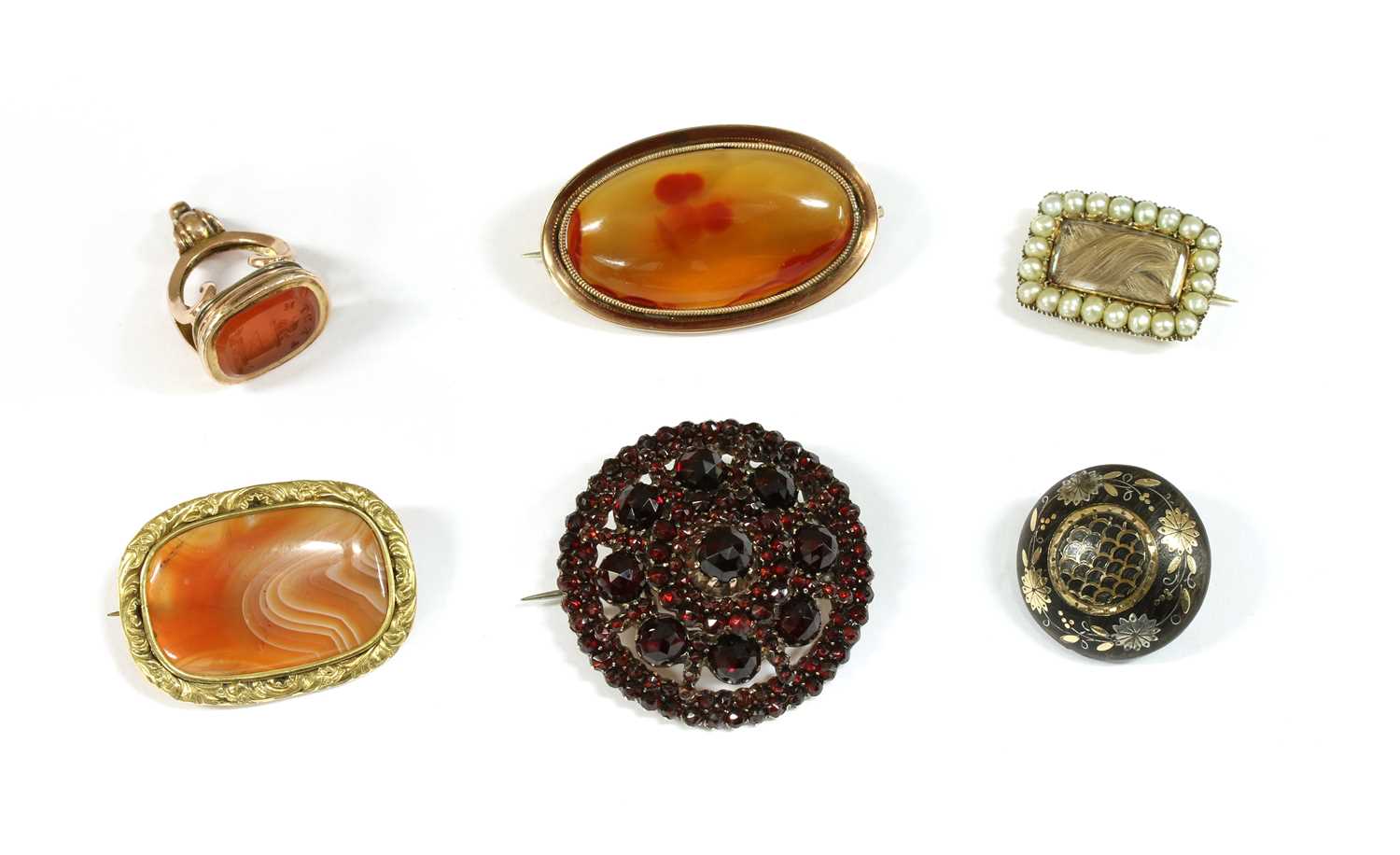 Lot 21 - A collection of Victorian brooches