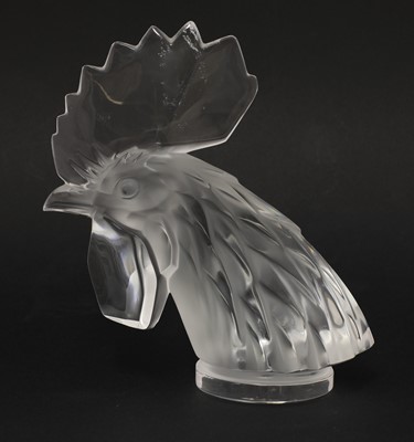 Lot 303 - A Lalique glass 'Tete de Coq' car mascot