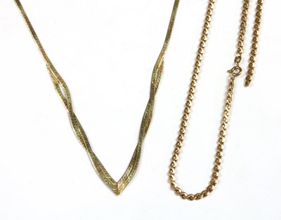 Lot 306 - A 9ct three colour gold herringbone link wishbone necklace