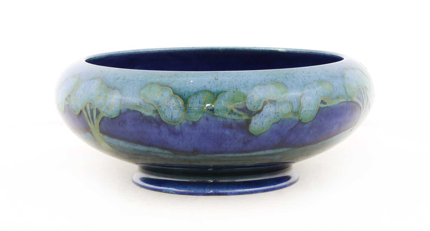 Lot 214 - A Moorcroft 'Moonlit Blue' bowl
