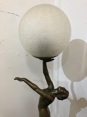 Lot 312 - An Art Deco-style figural table lamp
