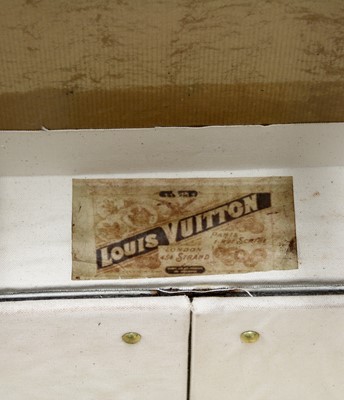 Lot 107 - A Louis Vuitton cabin trunk