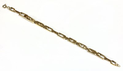 Lot 334 - A 9ct gold expanding watch bracelet