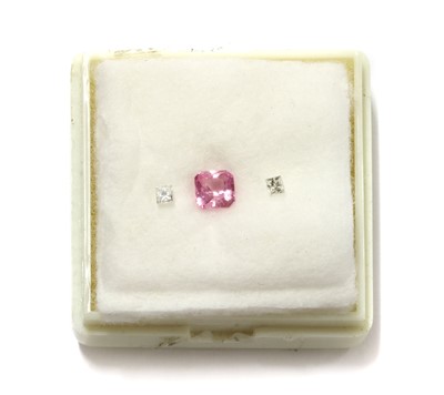 Lot 267 - An unmounted pink sapphire and diamond ring layout