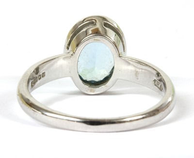 Lot 181 - An 18ct white gold single stone aquamarine ring