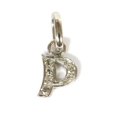 Lot 158 - A white gold diamond initial 'P' pendant/charm