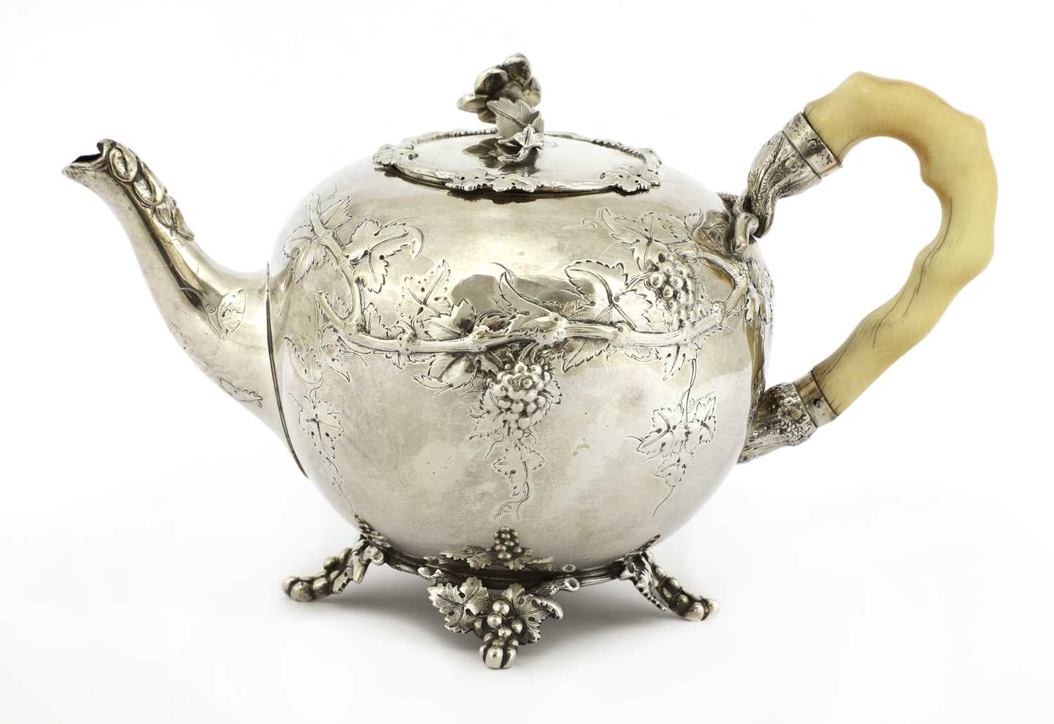 Lot 39 - A  Dutch 833 standard silver teapot