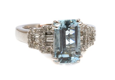 Lot 329 - A white gold aquamarine and diamond ring