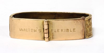 Lot 401 - A 15ct gold cravat clip