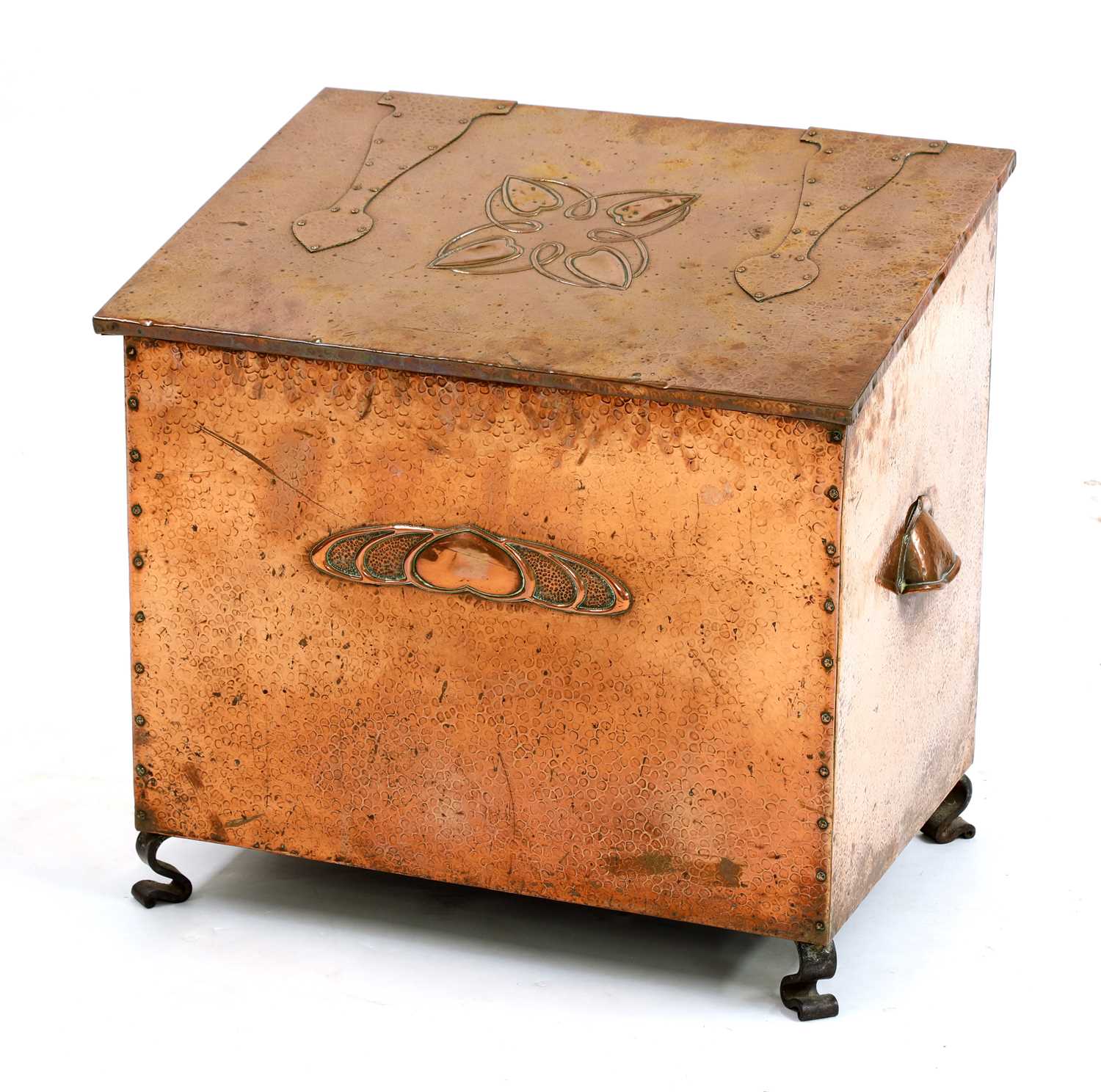Lot 15 - An Arts and Crafts copper log bin