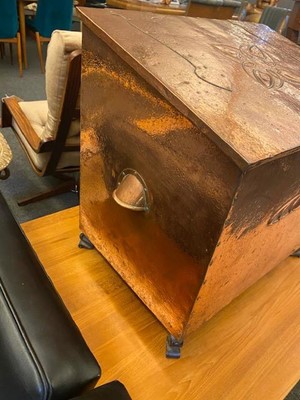 Lot 15 - An Arts and Crafts copper log bin