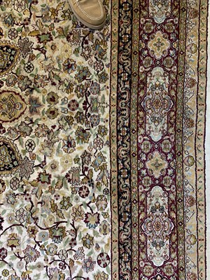 Lot 722 - A wool and silk Isfahan rug