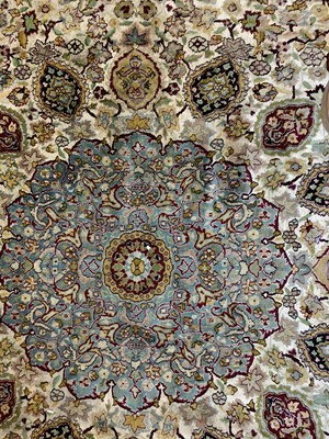Lot 722 - A wool and silk Isfahan rug
