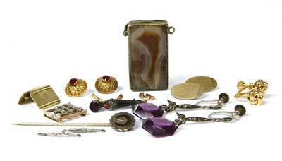 Lot 384 - A quantity of jewellery