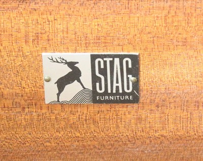 Lot 400 - A Stag 'C' Range dressing table