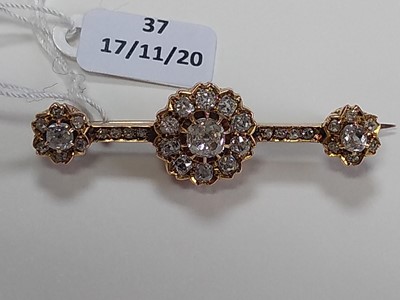 Lot 37 - A late Victorian diamond cluster bar brooch