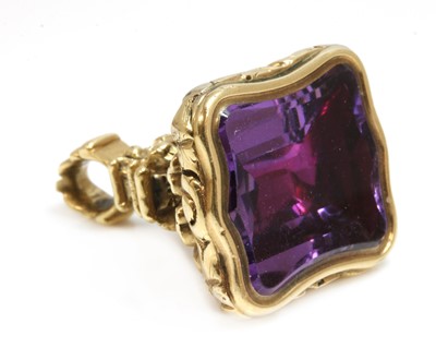 Lot 476 - A gold-mounted foiled amethyst seal, c.1830