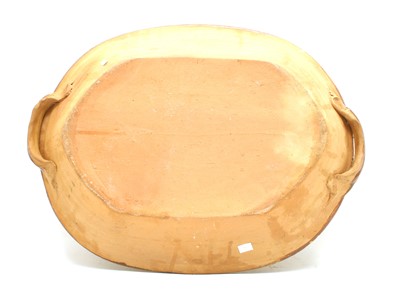 Lot 150 - A large combed slipware serving dish