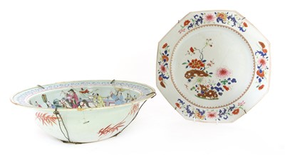 Lot 364 - A Chinese export famille rose dish