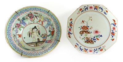 Lot 364 - A Chinese export famille rose dish