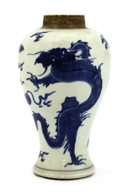 Lot 106 - A Chinese blue and white vase