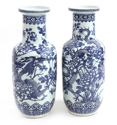 Lot 109 - A pair of large Chinese blue and white vases