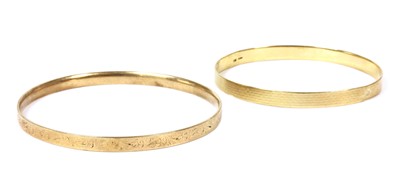 Lot 300 - A gold bangle