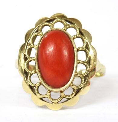 Lot 93 - A Dutch gold single stone cabochon coral ring