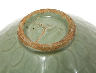 Lot 91 - A Chinese Longquan celadon bowl