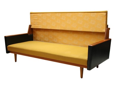 Lot 557 - A Danish daybed/settee