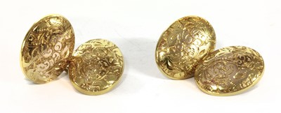 Lot 410 - A pair of gold oval chain link cufflinks