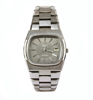 Lot 480 - A gentlemen's stainless steel Omega 'Seamaster' quartz bracelet watch, c.1980