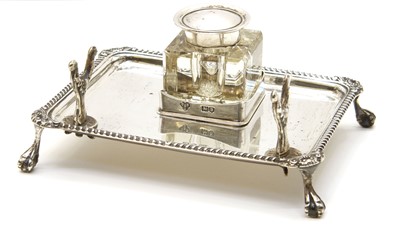 Lot 3 - Silver items comprising a pair of small tazzas by Charles Green & Co, Birmingham 1906