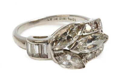 Lot 349 - An American diamond set ring, c.1935-1945