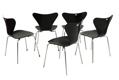 Lot 146 - Five 'Series 7' chairs