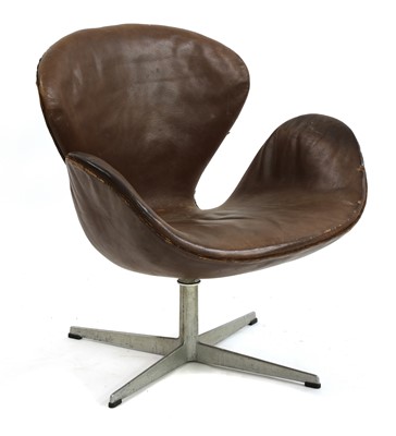 Lot 334 - A 'Swan' chair