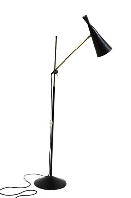 Lot 501 - A floor lamp