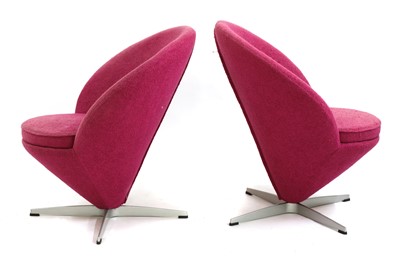 Lot 500 - A pair of pink 'Cone' chairs
