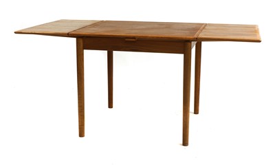 Lot 353 - A Danish 'AM28' teak draw-leaf dining table