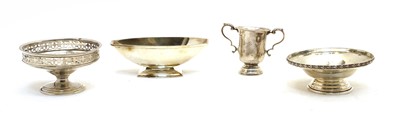 Lot 52 - A quantity of silver items