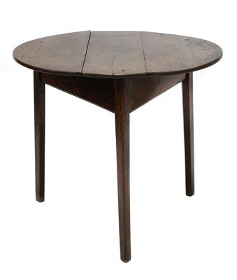 Lot 364 - An oak and elm cricket table