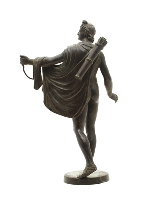 Lot 107 - A Grand Tour style bronze of a Grecian figure